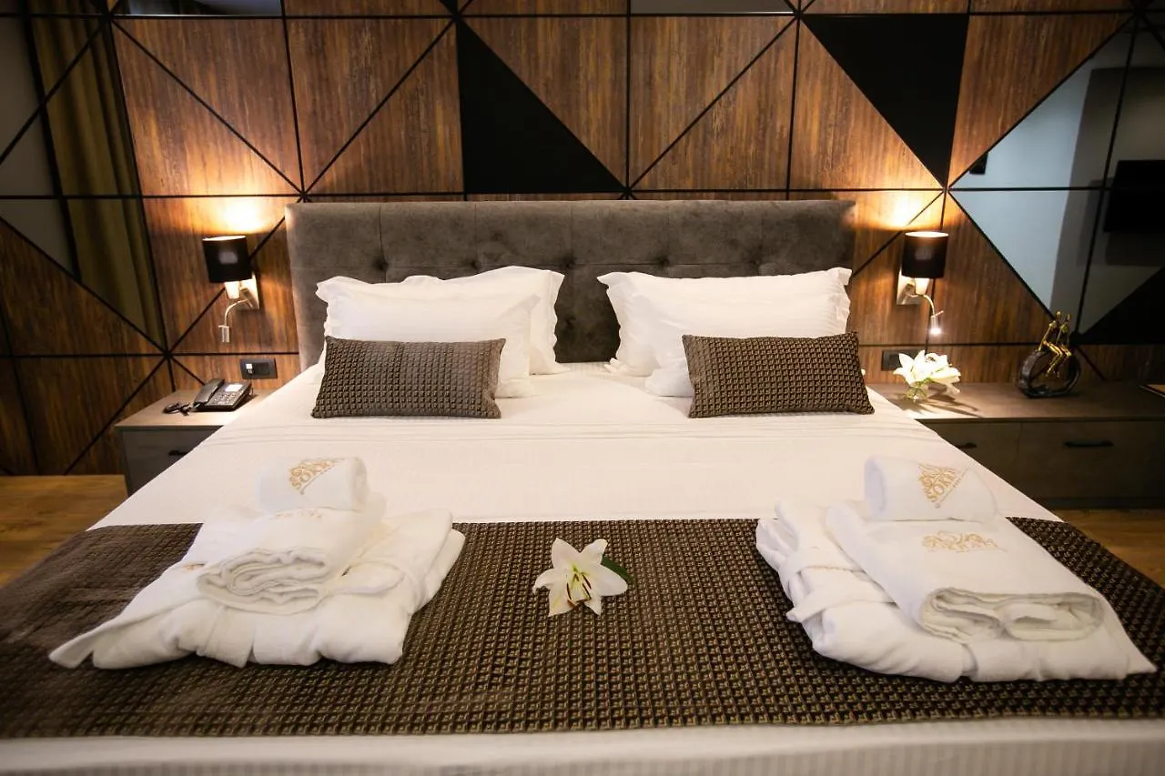 Hotel Sokrati Tirana 4*,