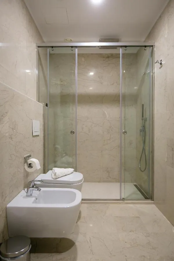 Hotel Sokrati Tirana 4*,