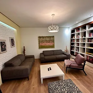 Center Easy شقة